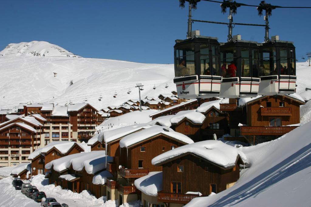 Madame Vacances Les Chalets Du Praz La Plagne Exterior foto